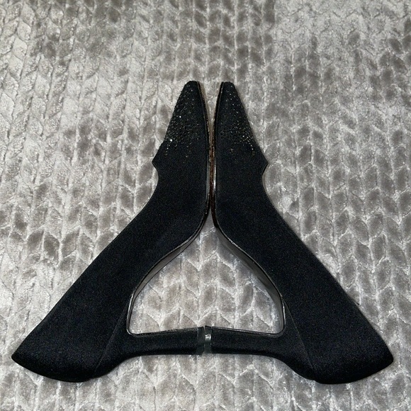 STUART WEITZMAN Black Satin Rhinestone Accents Heels Pumps Sz 6.5. - Picture 6 of 12